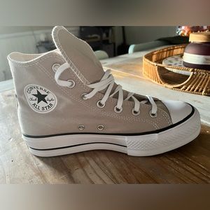 Platform tan Converse - never worn!